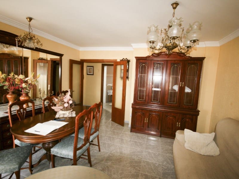 3 bedroom Flat for sale in Coin with garage - € 215,000 (Ref: 9964948)