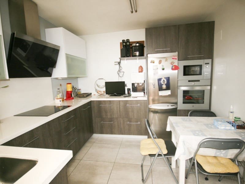 4 soveværelse Byhus til salg i Coin med garage - € 420.000 (Ref: 9964949)