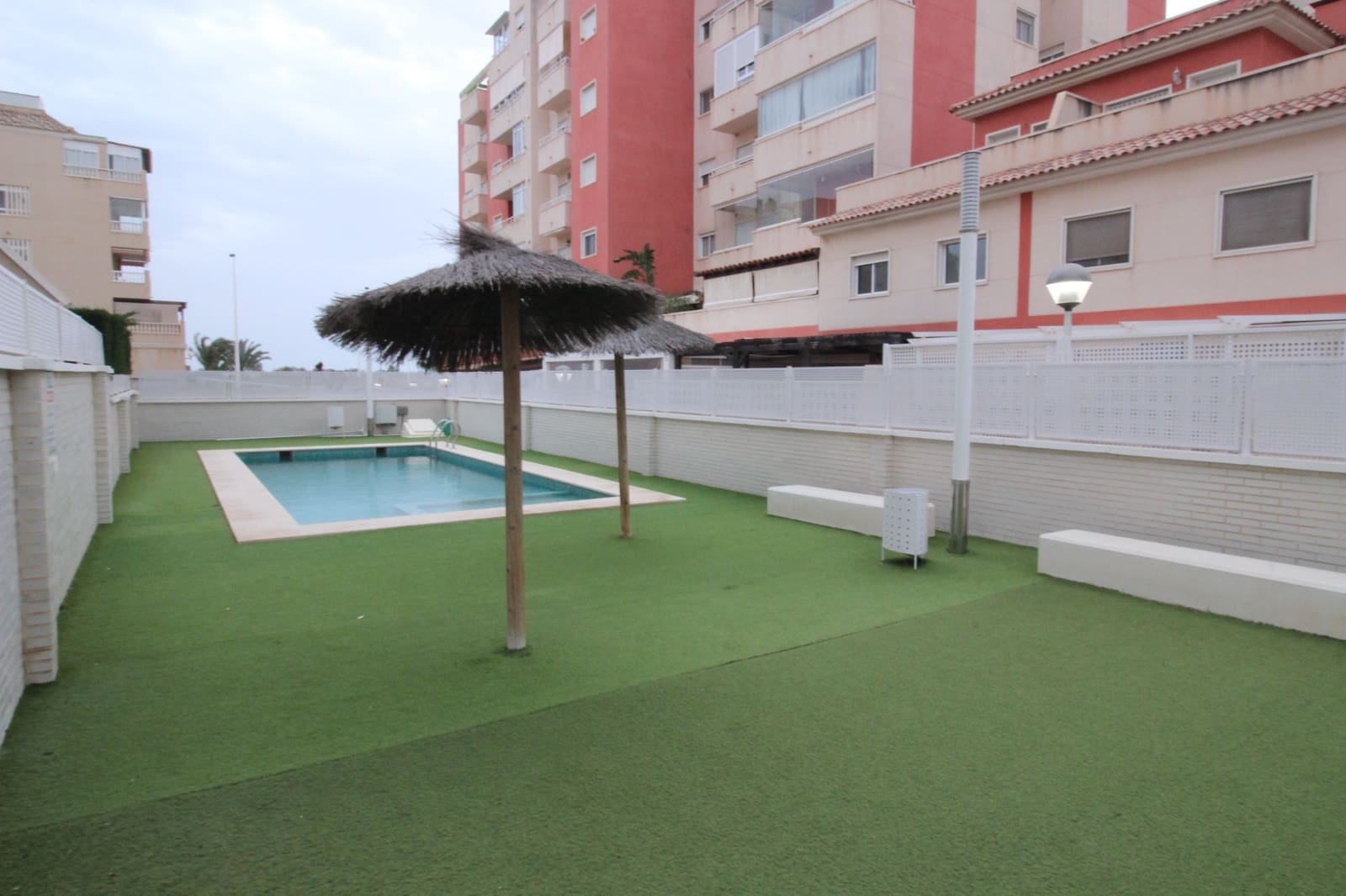 3 sypialnia Apartament na sprzedaż w Elche / Elx z basenem garażem - 250 000 € (Ref: 8992797)