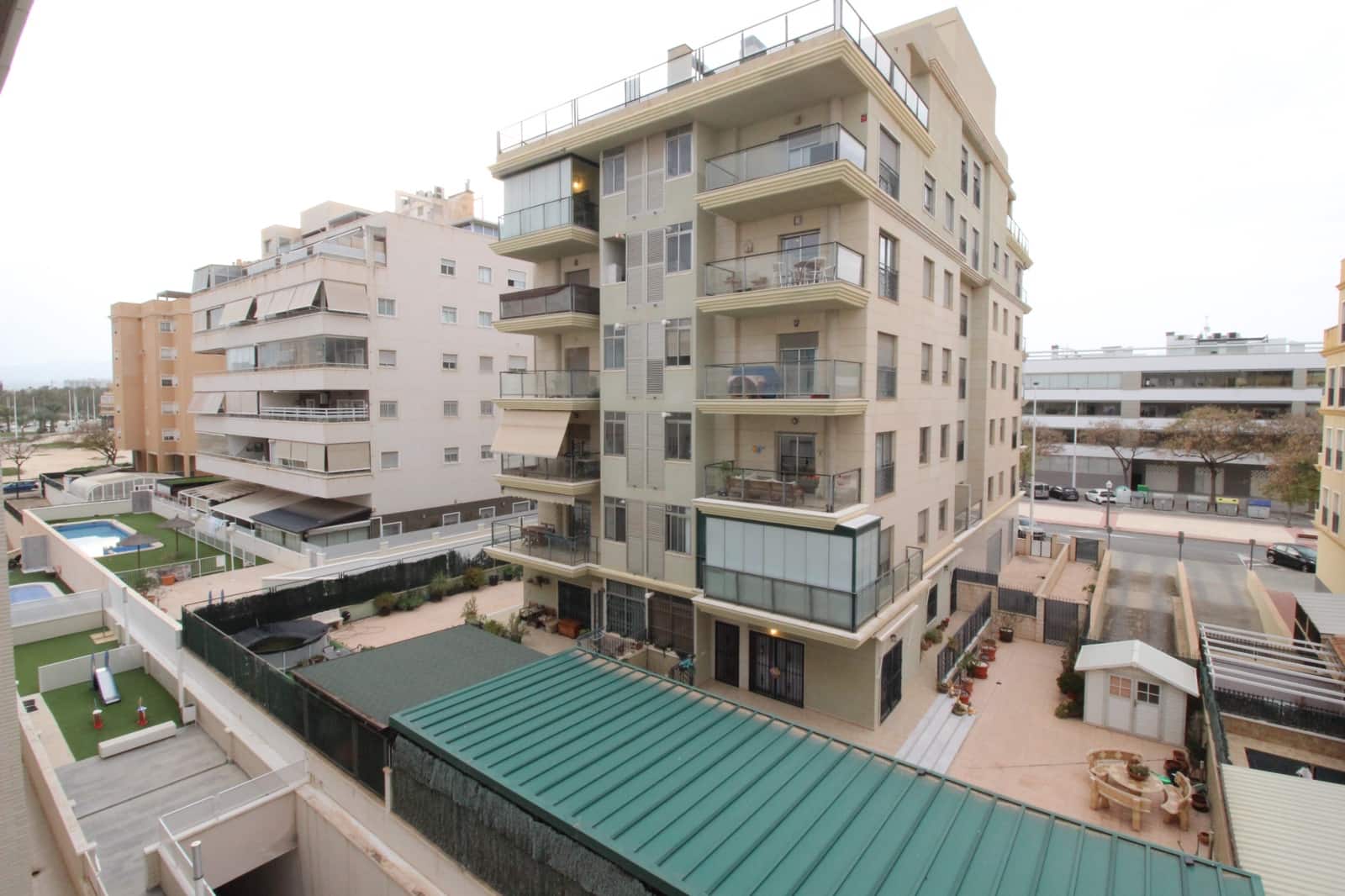 3 sypialnia Apartament na sprzedaż w Elche / Elx z basenem garażem - 250 000 € (Ref: 8992797)