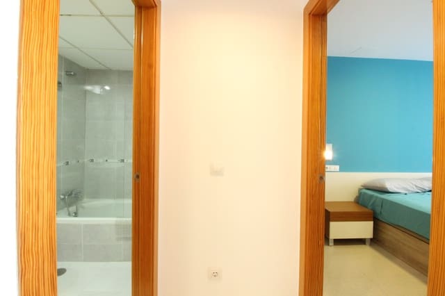 1 soverom Leilighet til salgs i Puerto Deportivo, Guardamar del Segura med svømmebasseng garasje - € 95 000 (Ref: 9645851)