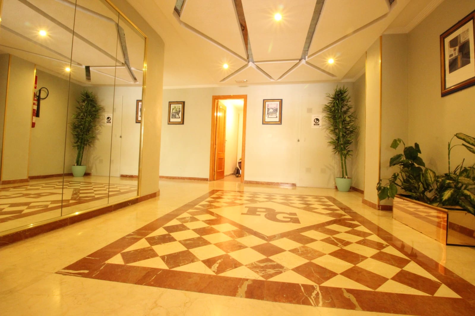 3 chambre Appartement à vendre à Guardamar del Segura avec garage - 210 000 € (Ref: 9715475)