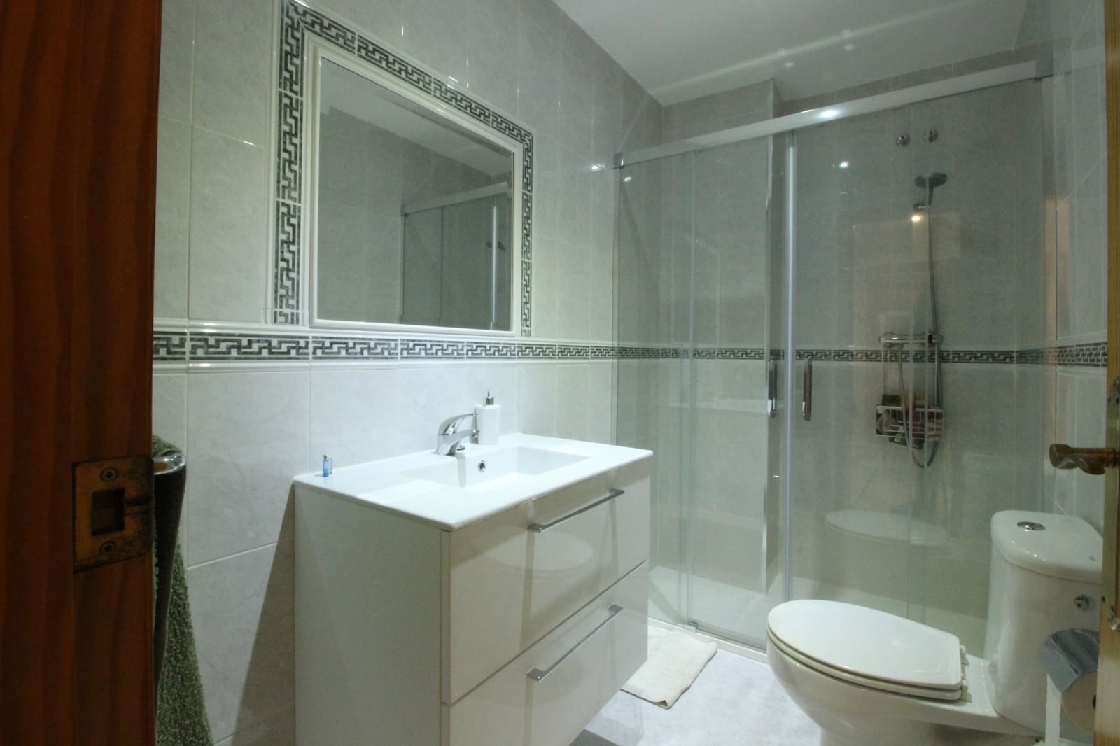 3 chambre Appartement à vendre à Guardamar del Segura avec garage - 210 000 € (Ref: 9715475)