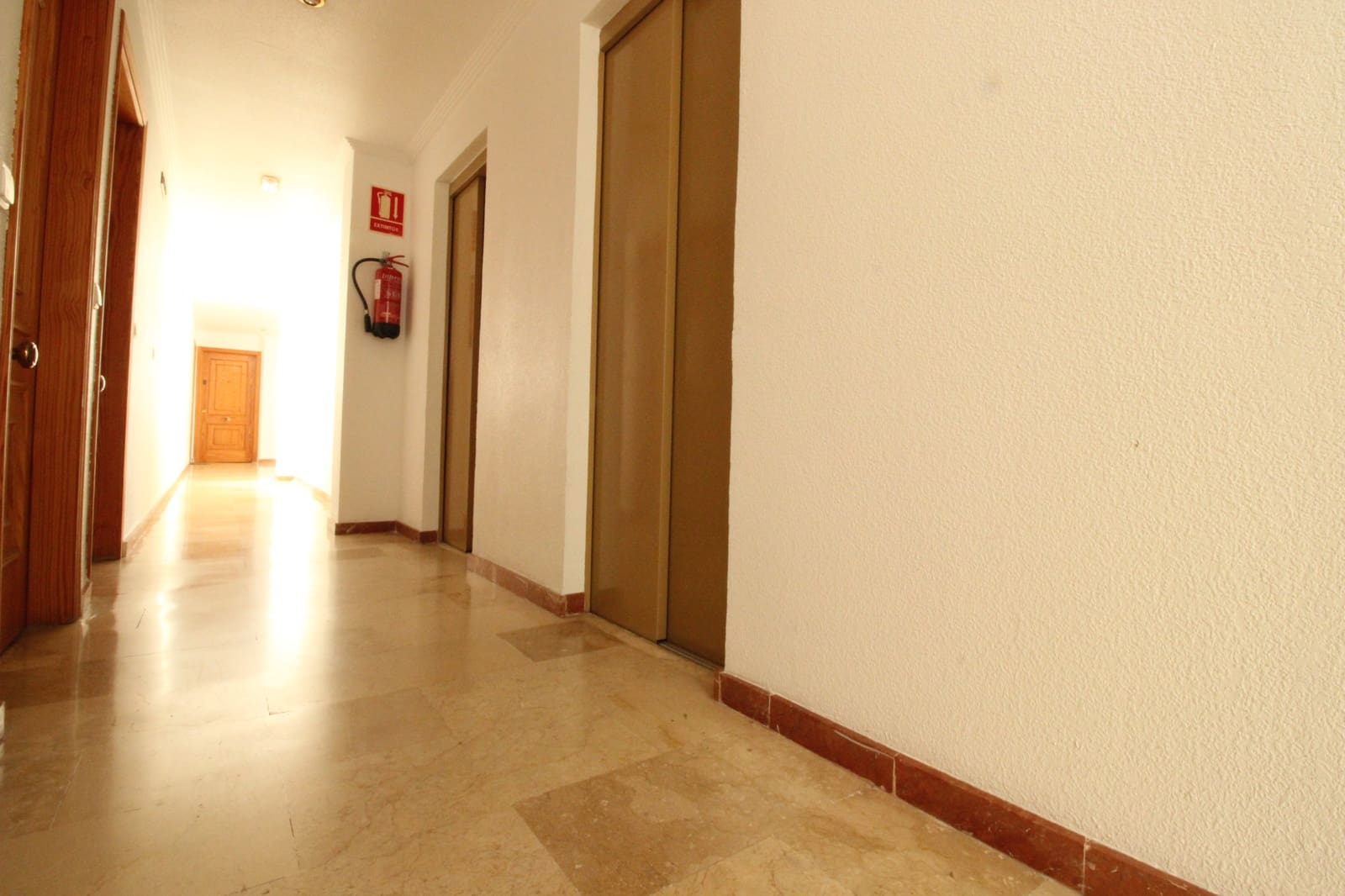 3 chambre Appartement à vendre à Guardamar del Segura avec garage - 210 000 € (Ref: 9715475)