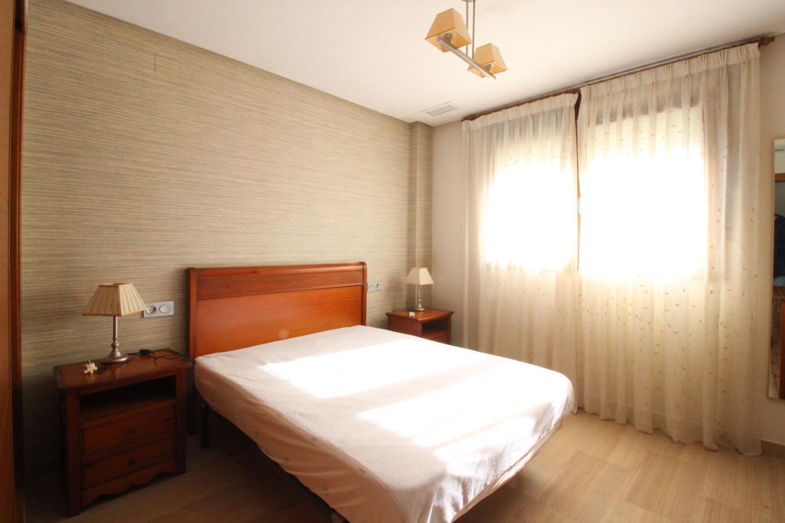 4 chambre Appartement à vendre à Guardamar del Segura avec garage - 345 000 € (Ref: 9720306)