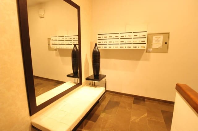 4 chambre Appartement à vendre à Zona Pueblo, Guardamar del Segura avec garage - 345 000 € (Ref: 9720306)