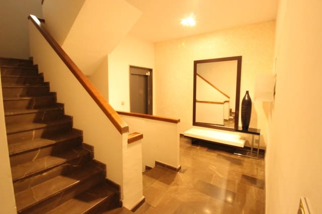 4 chambre Appartement à vendre à Zona Pueblo, Guardamar del Segura avec garage - 345 000 € (Ref: 9720306)