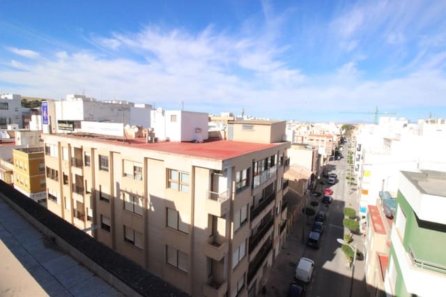 4 chambre Appartement à vendre à Zona Pueblo, Guardamar del Segura avec garage - 345 000 € (Ref: 9720306)