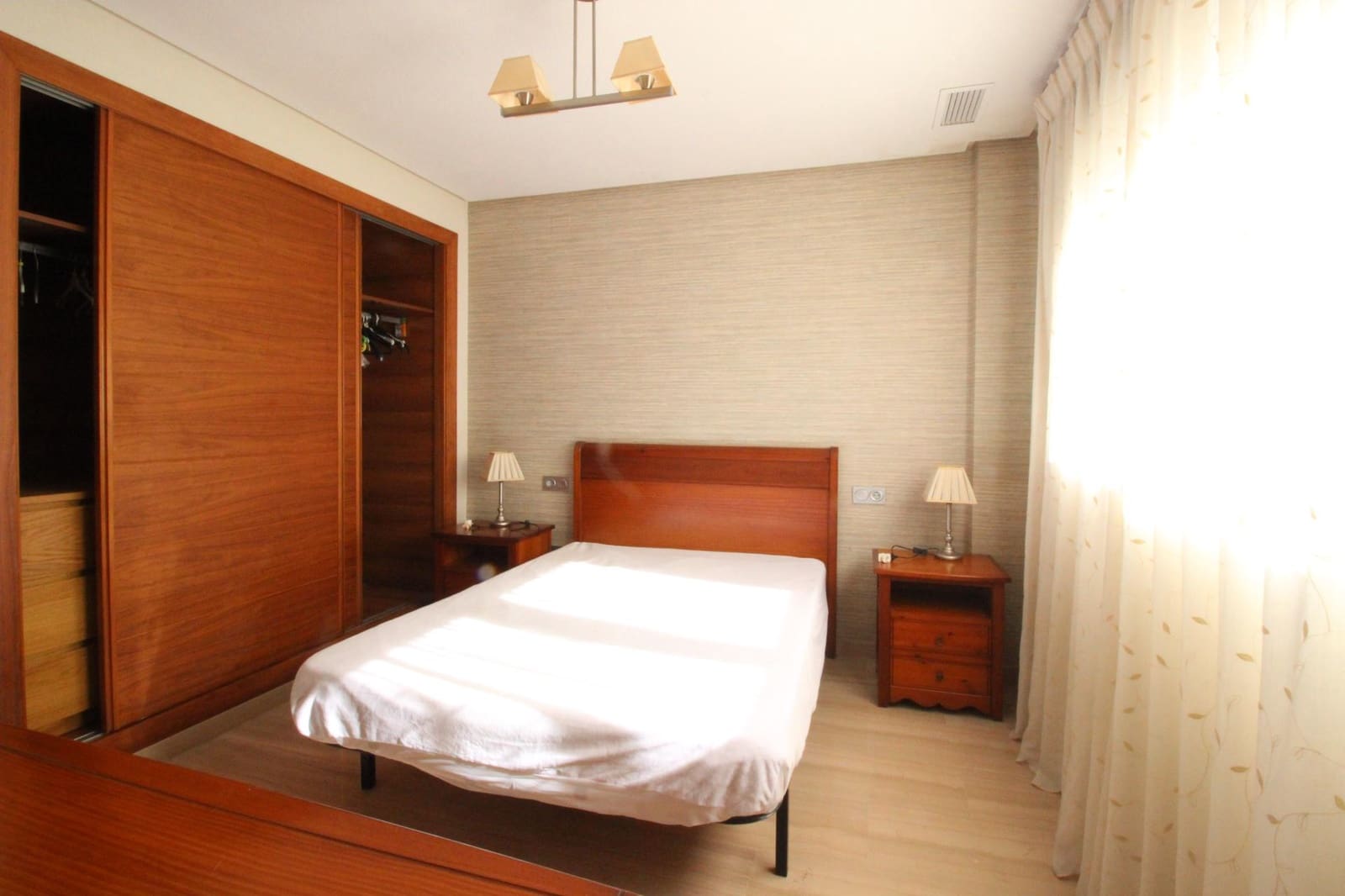 4 chambre Appartement à vendre à Guardamar del Segura avec garage - 345 000 € (Ref: 9720306)