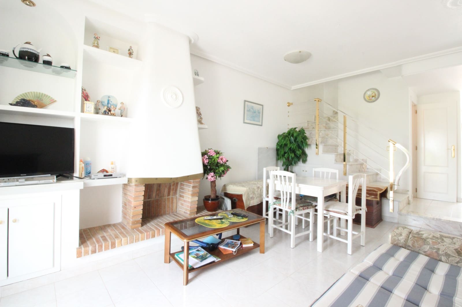 2 soveværelse Bungalow til salg i Guardamar del Segura med swimmingpool - € 265.000 (Ref: 9847699)