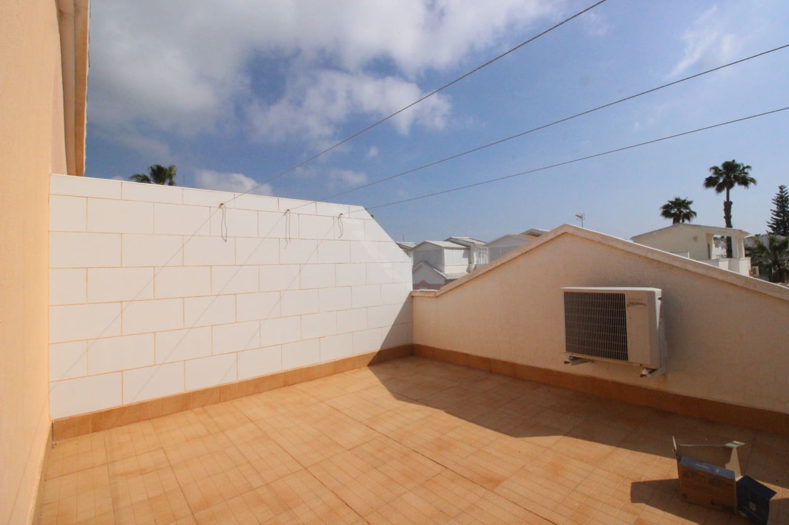2 soveværelse Bungalow til salg i Guardamar del Segura med swimmingpool - € 265.000 (Ref: 9847699)