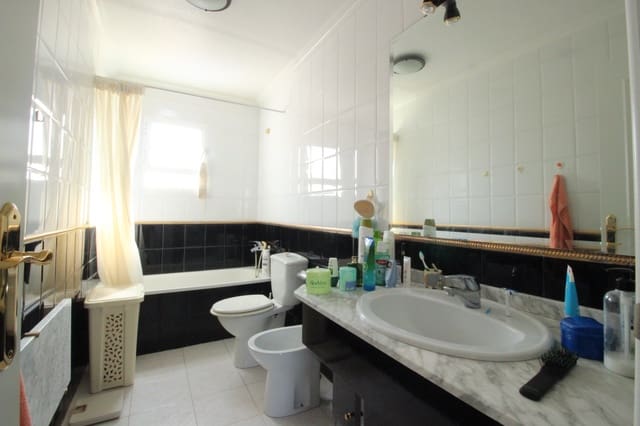 2 soveværelse Bungalow til salg i El Moncayo, Guardamar del Segura med swimmingpool - € 265.000 (Ref: 9847699)
