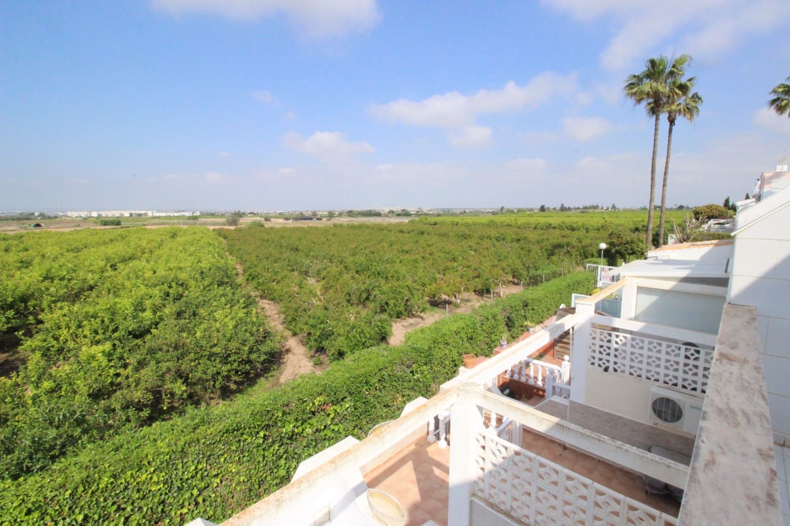 2 soveværelse Bungalow til salg i Guardamar del Segura med swimmingpool - € 265.000 (Ref: 9847699)