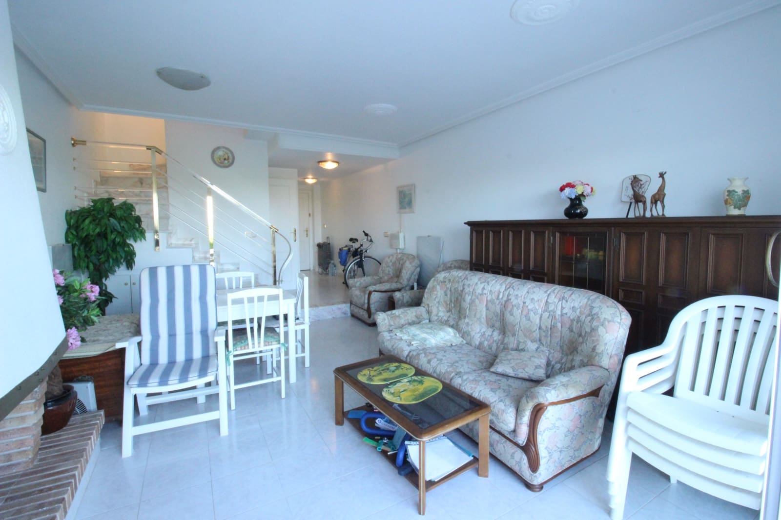 2 soveværelse Bungalow til salg i Guardamar del Segura med swimmingpool - € 265.000 (Ref: 9847699)
