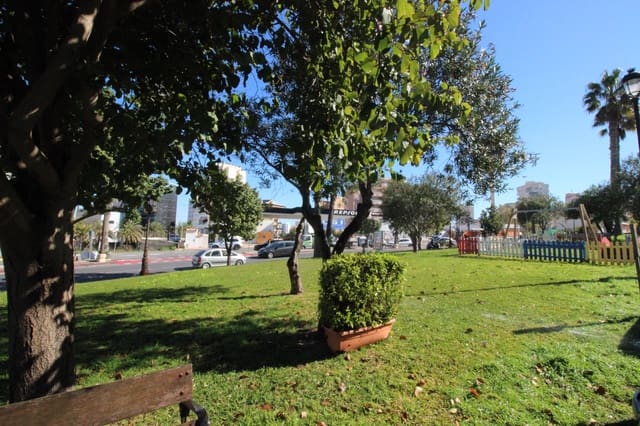 Bungalow til salgs i Puerto Deportivo, Guardamar del Segura - € 220 000 (Ref: 9847920)