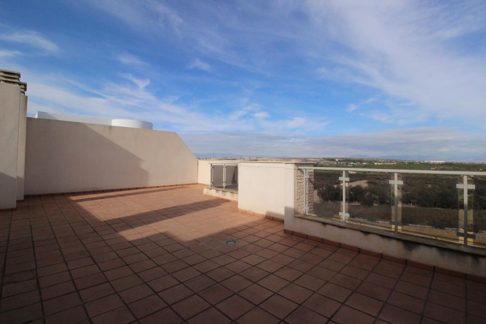 2 bedroom Apartment for sale in Guardamar del Segura with pool garage - € 270,000 (Ref: 9863462)