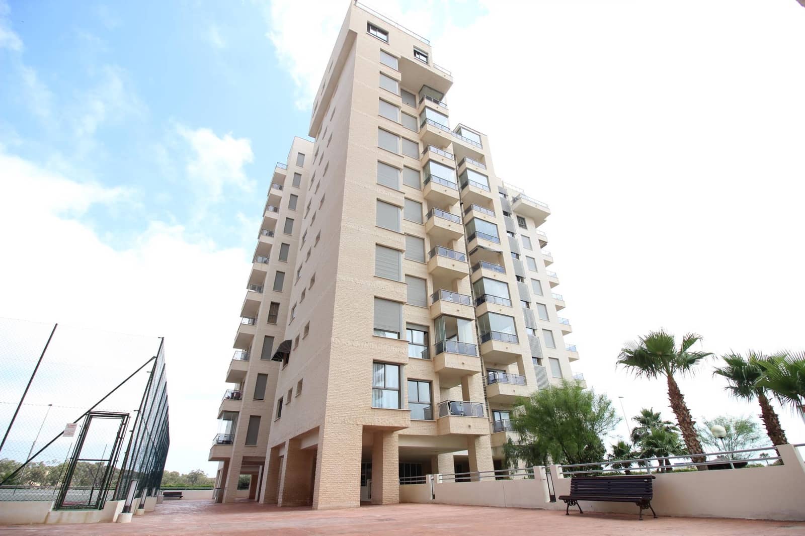 2 bedroom Apartment for sale in Guardamar del Segura with pool garage - € 270,000 (Ref: 9863462)