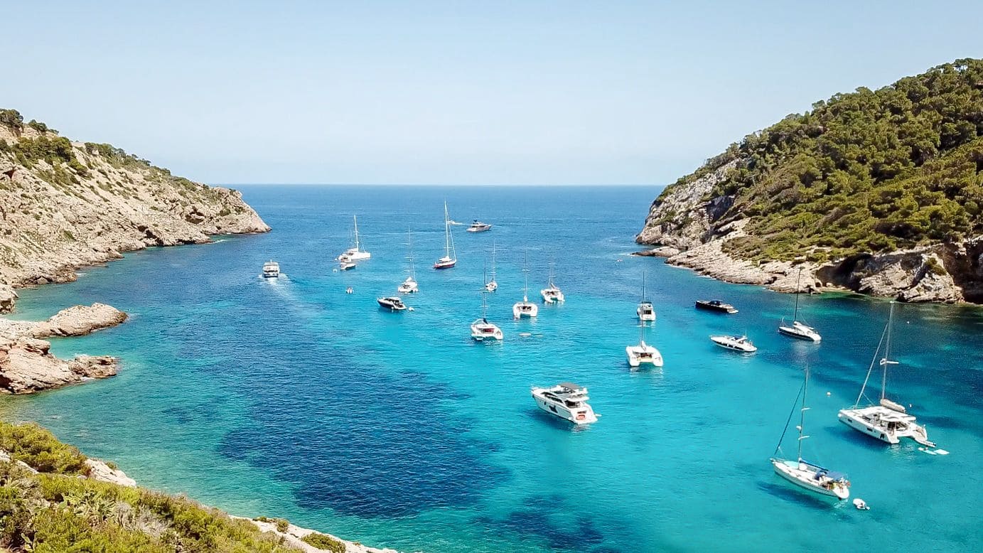 1 quarto Apartamento para venda em Cala Llonga com piscina - 390 000 € (Ref: 7250624)