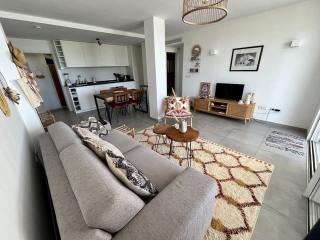 2 makuuhuone Huoneisto myytävänä paikassa Cala Vadella, San Jose / Sant Josep de Sa Talaia mukana uima-altaan - 500 000 € (Ref: 8405878)