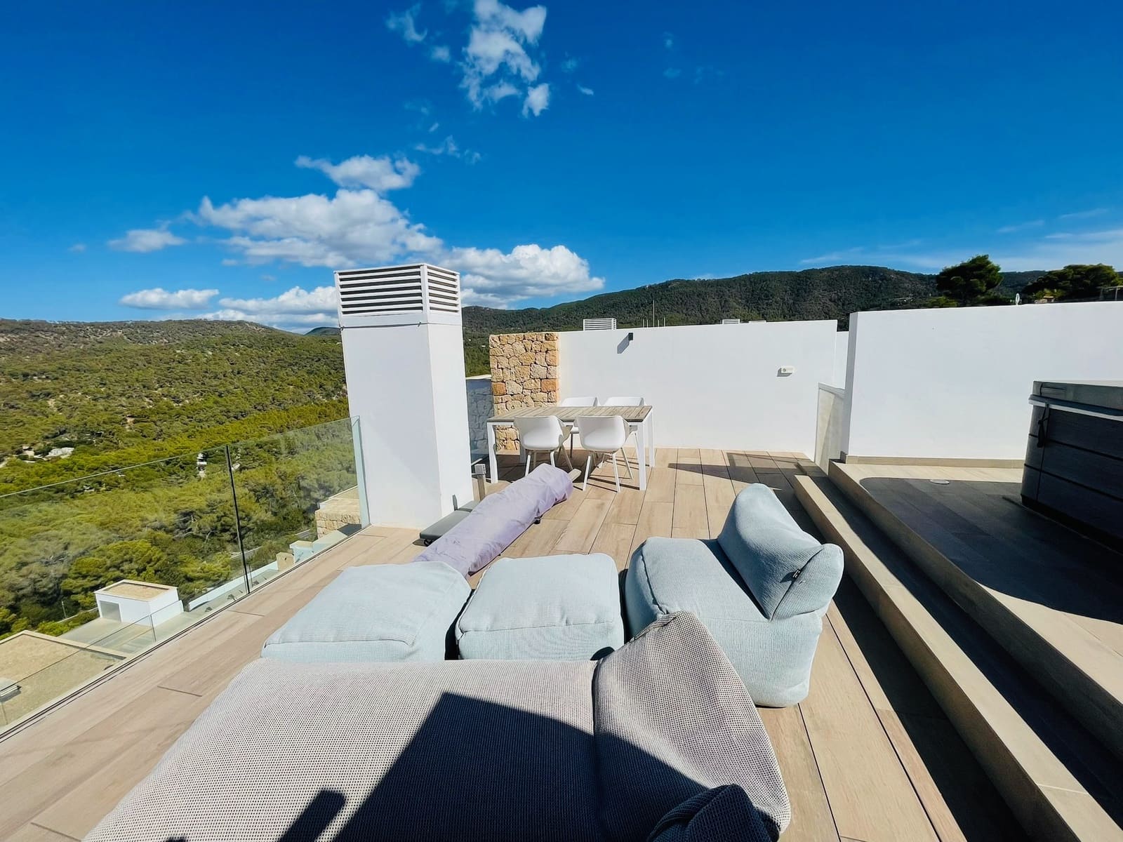 3 soverom Penthouse til salgs i Cala Vadella med svømmebasseng garasje - € 1 550 000 (Ref: 9287293)