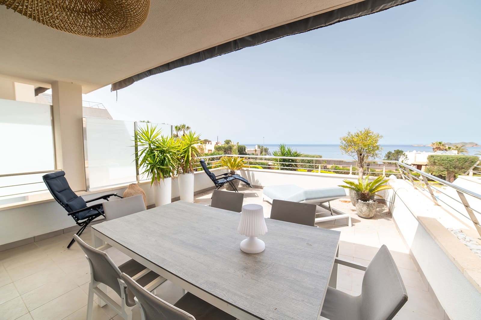 2 quarto Apartamento para venda em Cala Tarida com piscina - 735 000 € (Ref: 9476266)