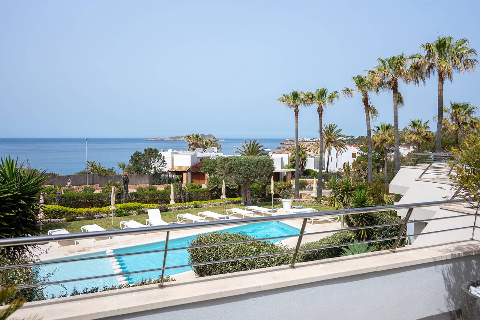 2 quarto Apartamento para venda em Cala Tarida com piscina - 735 000 € (Ref: 9476266)