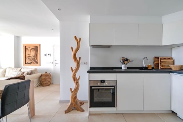 2 makuuhuone Huoneisto myytävänä paikassa Cala Vadella, San Jose / Sant Josep de Sa Talaia mukana uima-altaan 
autotalli - 690 000 € (Ref: 9535123)