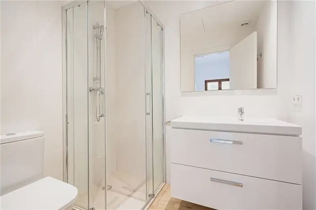 Piso de 2 habitaciones en Plaça dels Patins, Palma de Mallorca en alquiler - 1.500 € (Ref: 10004355)