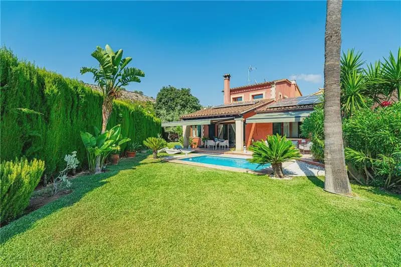3 soverom Kjedet enebolig til salgs i Calvia med svømmebasseng garasje - € 1 440 000 (Ref: 10007109)
