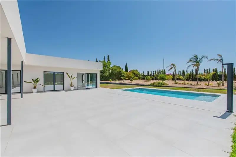 4 bedroom Villa for sale in Marratxi with pool garage - € 1,750,000 (Ref: 10023229)