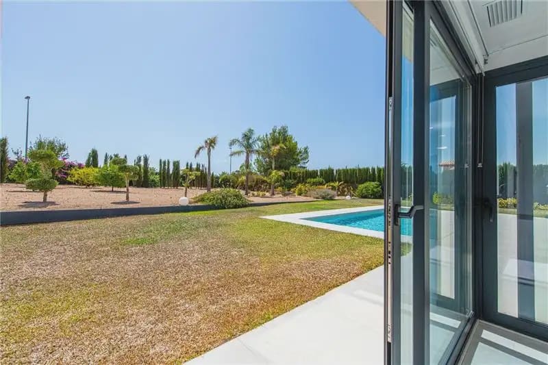 4 bedroom Villa for sale in Marratxi with pool garage - € 1,750,000 (Ref: 10023229)