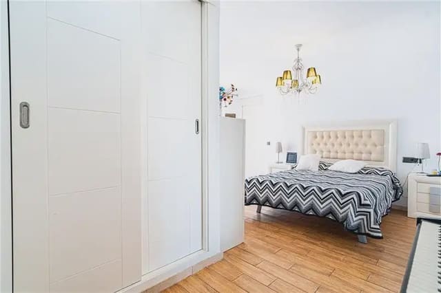 4 bedroom Penthouse for sale in L'Arenal, Palma de Mallorca - € 680,000 (Ref: 10029782)