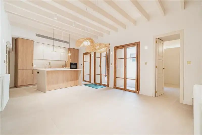 5 soverom Villa til salgs i Algaida med svømmebasseng garasje - € 1 190 000 (Ref: 10052009)