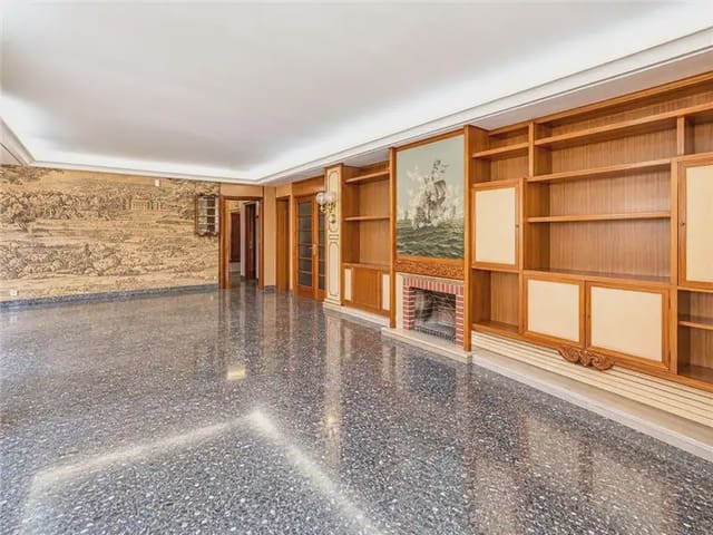 5 soveværelse Lejlighed til salg i Plaça dels Patins, Palma de Mallorca - € 795.000 (Ref: 10073061)