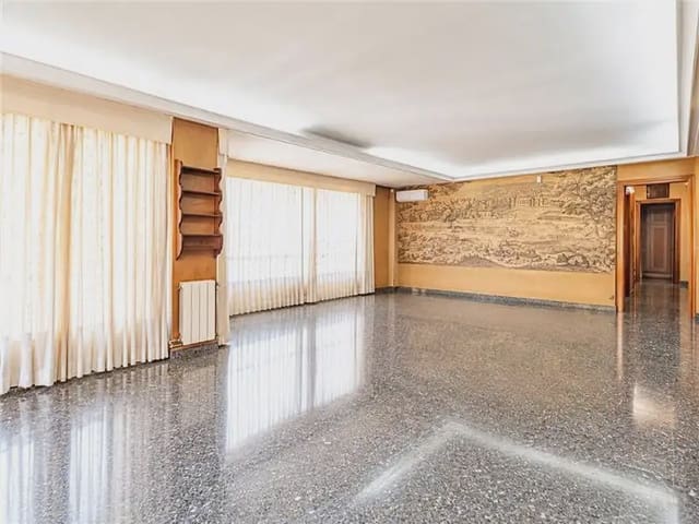 5 soveværelse Lejlighed til salg i Plaça dels Patins, Palma de Mallorca - € 795.000 (Ref: 10073061)