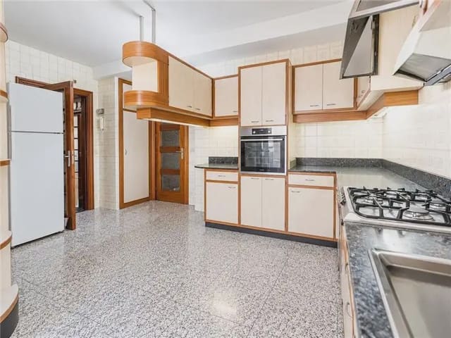 5 soveværelse Lejlighed til salg i Plaça dels Patins, Palma de Mallorca - € 795.000 (Ref: 10073061)