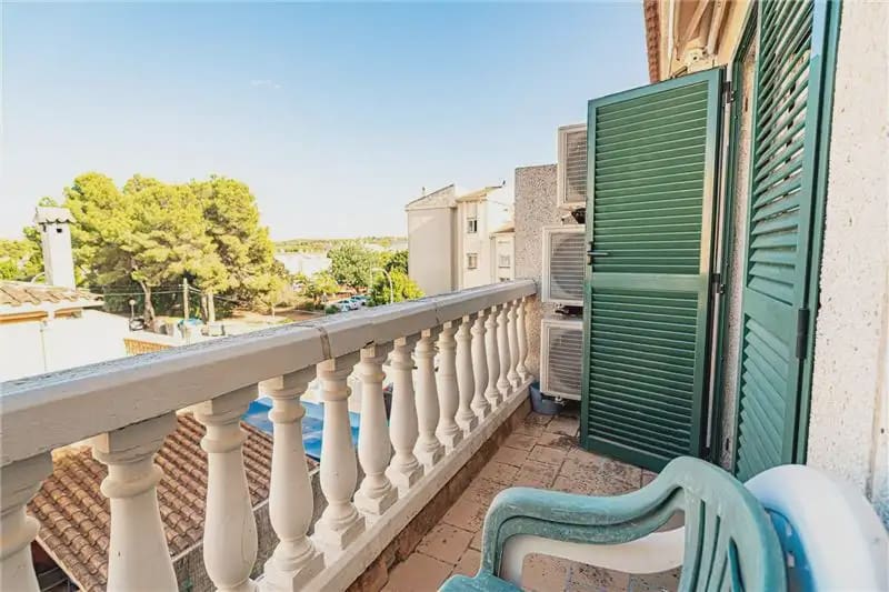 4 makuuhuone Rivitalo myytävänä paikassa Calvia mukana 
autotalli - 549 000 € (Ref: 10078796)