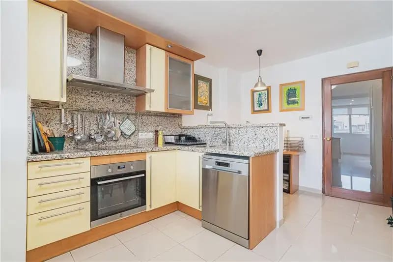 Appartement de 3 chambres à louer à Palma de Mallorca - 2 900 € (Ref: 10080210)