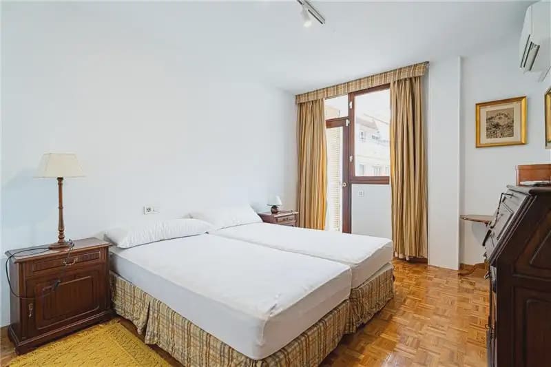 Appartement de 3 chambres à louer à Palma de Mallorca - 2 900 € (Ref: 10080210)