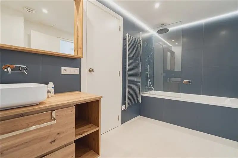 Appartement de 3 chambres à louer à Palma de Mallorca - 2 900 € (Ref: 10080210)