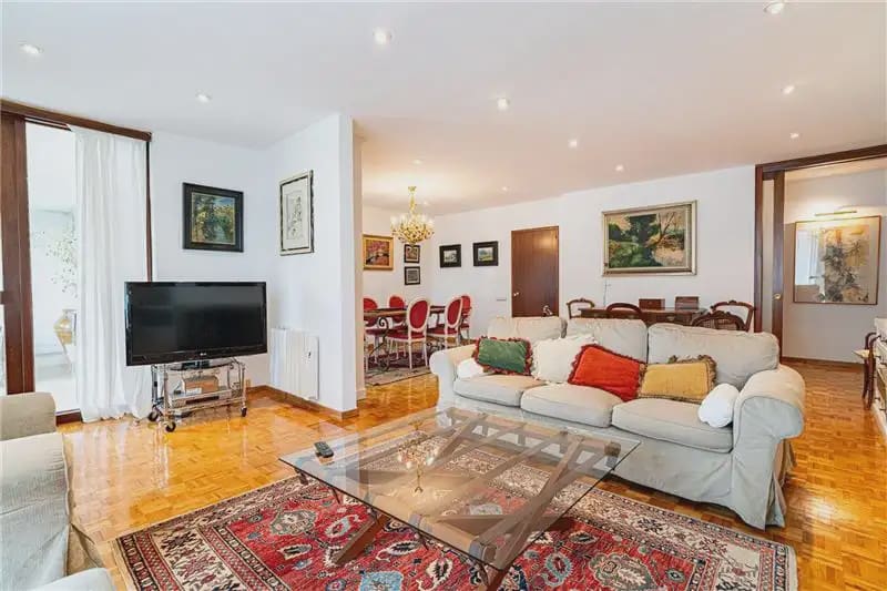 Appartement de 3 chambres à louer à Palma de Mallorca - 2 900 € (Ref: 10080210)