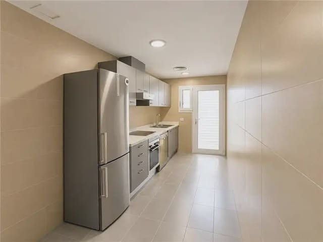 3 quarto Apartamento para arrendar em Los Almendros - Son Pacs, Palma de Mallorca com piscina garagem - 1 900 € (Ref: 10091514)