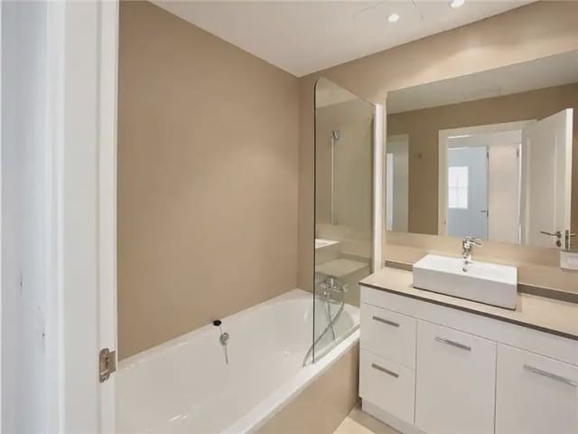 3 quarto Apartamento para arrendar em Los Almendros - Son Pacs, Palma de Mallorca com piscina garagem - 1 900 € (Ref: 10091514)