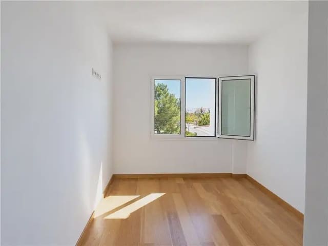 3 quarto Apartamento para arrendar em Los Almendros - Son Pacs, Palma de Mallorca com piscina garagem - 1 900 € (Ref: 10091514)