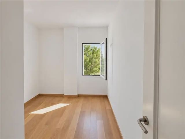 3 quarto Apartamento para arrendar em Los Almendros - Son Pacs, Palma de Mallorca com piscina garagem - 1 900 € (Ref: 10091514)