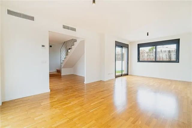 3 slaapkamer Rijtjeshuis te koop in Los Almendros - Son Pacs, Palma de Mallorca met zwembad garage - € 950.000 (Ref: 10091517)
