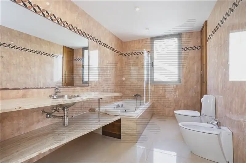3 bedroom Villa for rent in Campos with pool garage - € 2,800 (Ref: 10104319)