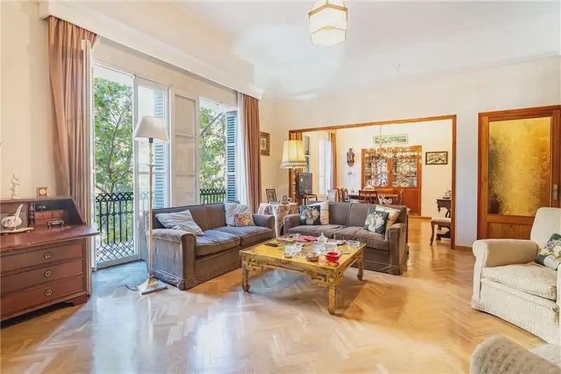 3 bedroom Flat for sale in Palma de Mallorca with garage - € 965,000 (Ref: 10113307)