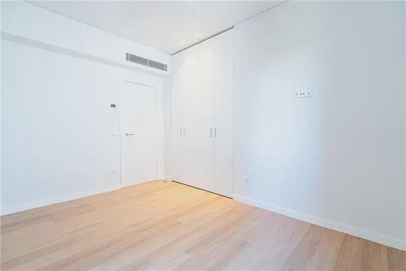 3 bedroom Flat for rent in Palma de Mallorca with garage - € 3,350 (Ref: 10117523)
