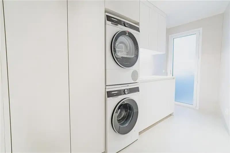 3 bedroom Flat for rent in Palma de Mallorca with garage - € 3,350 (Ref: 10117523)